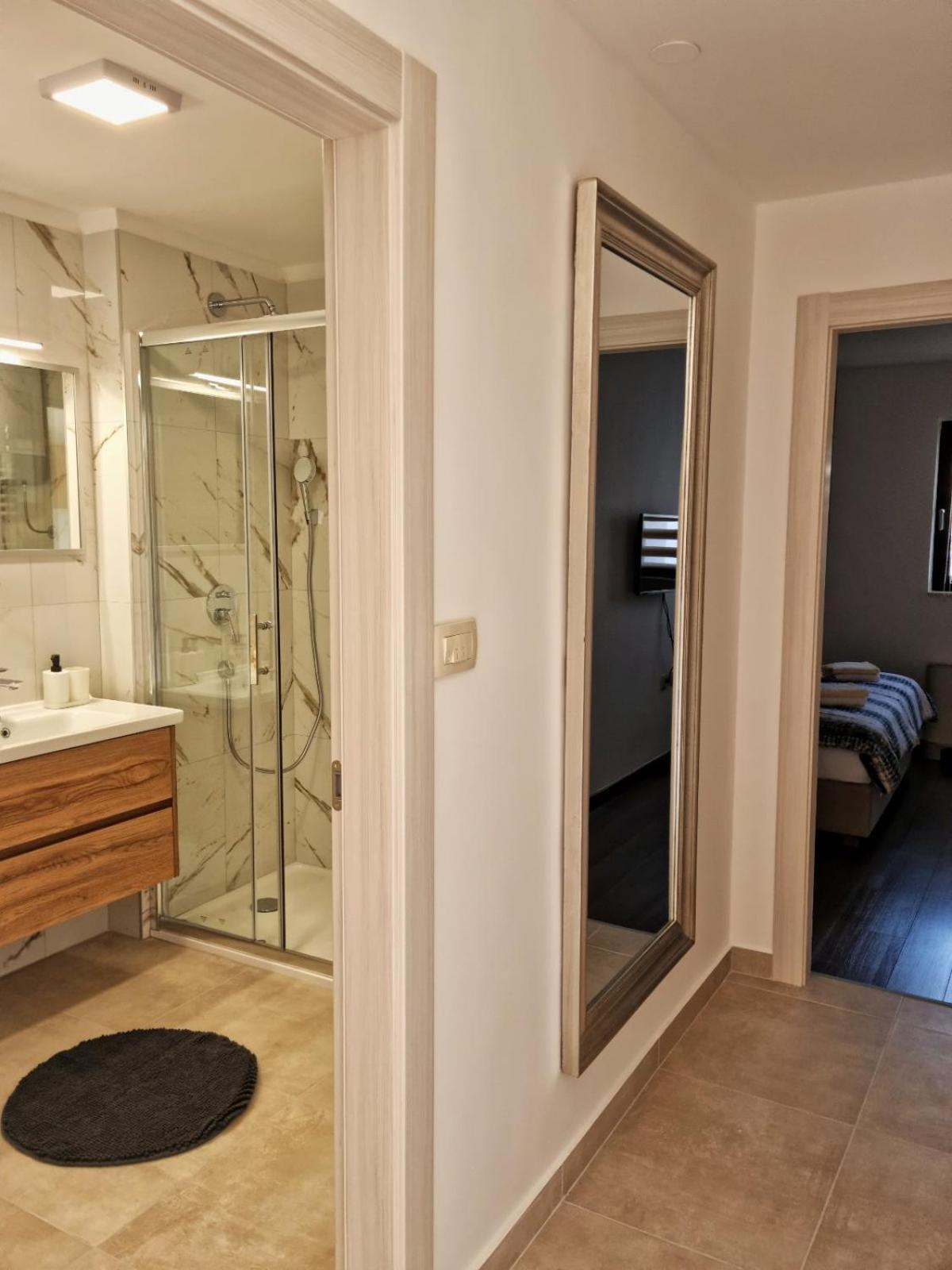 Apartmani Nika 1 ริเยกา ภายนอก รูปภาพ