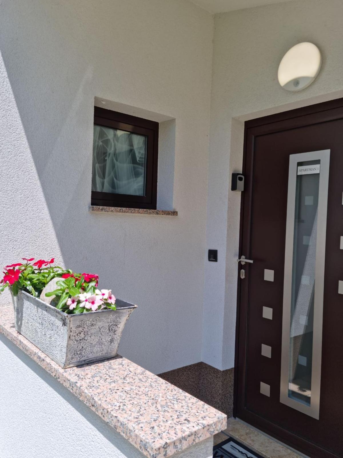 Apartmani Nika 1 ริเยกา ภายนอก รูปภาพ